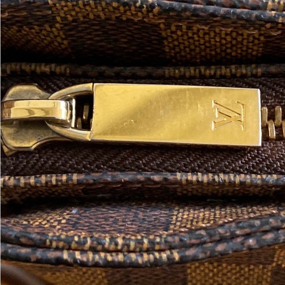 Louis Vuitton Damier Ebene Looping GM Shoulder Bag - Picture 17 of 17